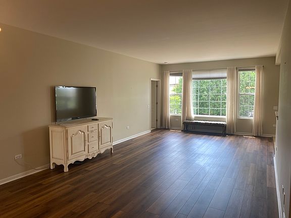 5th image of 13625 Wilshire Way