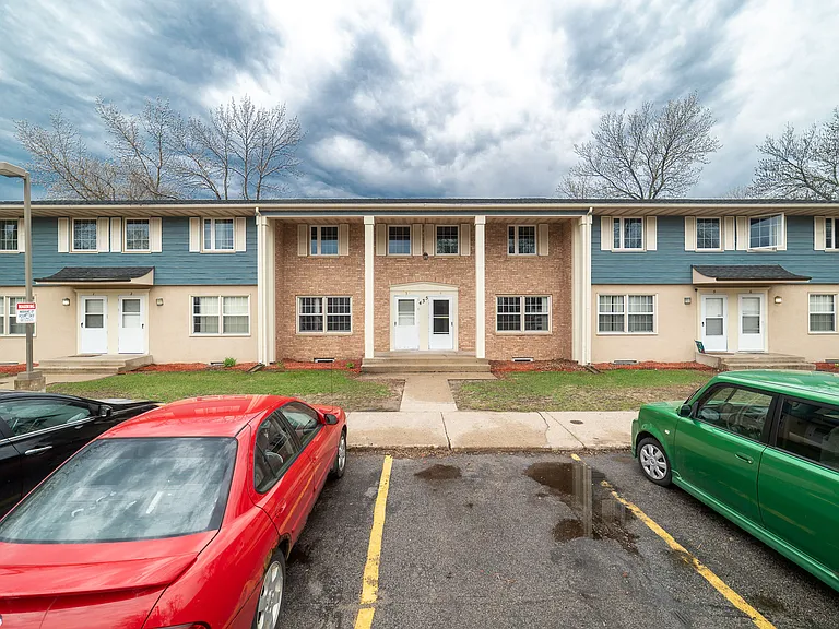 Oak Street Townhomes — Photo 19