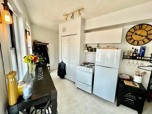24 Stillman St Photo 1
