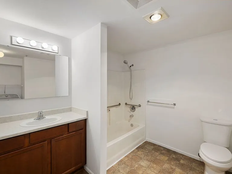 18621 Blueberry Ln #B104 — Photo 17