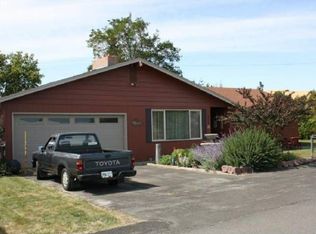 471 NE Court St, Dufur, OR 97021