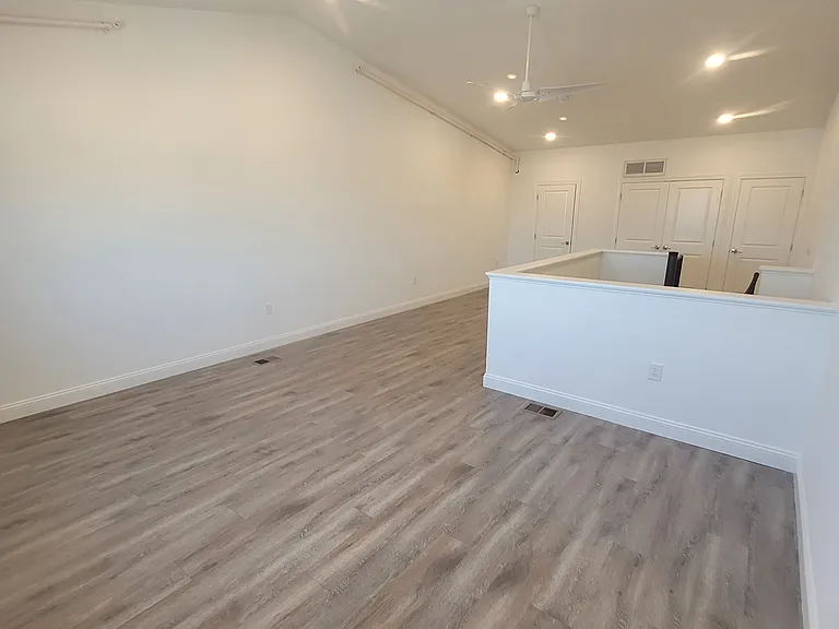 37 Main St #7 — Photo 14