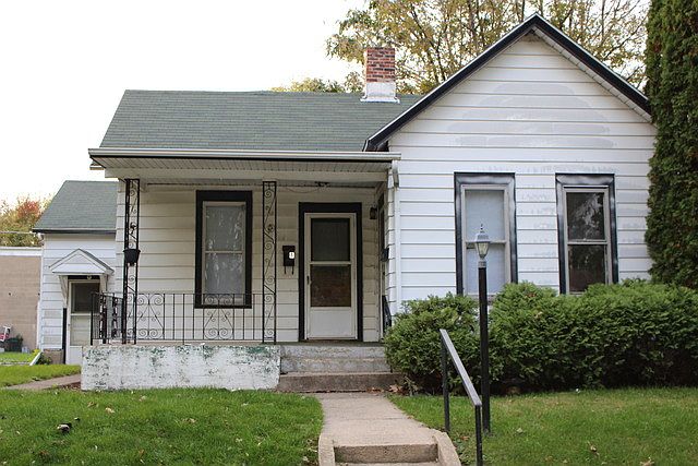 1st image of 171 S Grand Ave