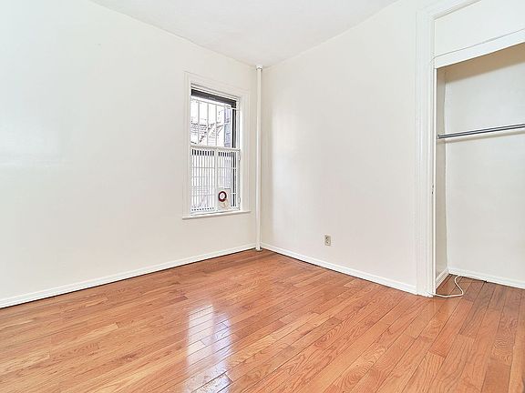 5th image of 579 W 177th St APT 52