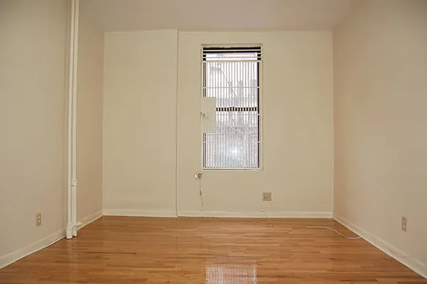 Rented by Stonecrest Realty | media 25