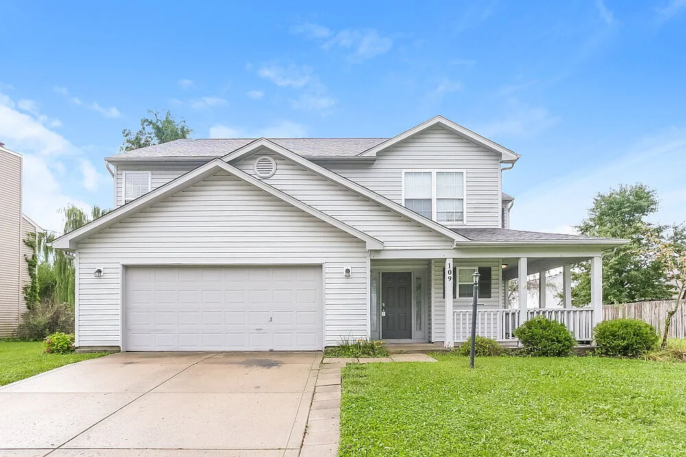 3 bed, 2.5 bath, 2508 sqft, $2,320 — Photo 1