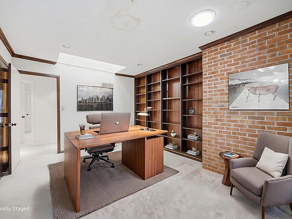54th image of 2044 Manor Dr