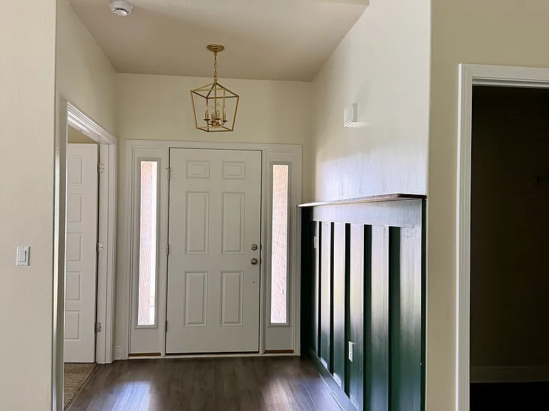 5049 Quarter Deck St — Photo 4