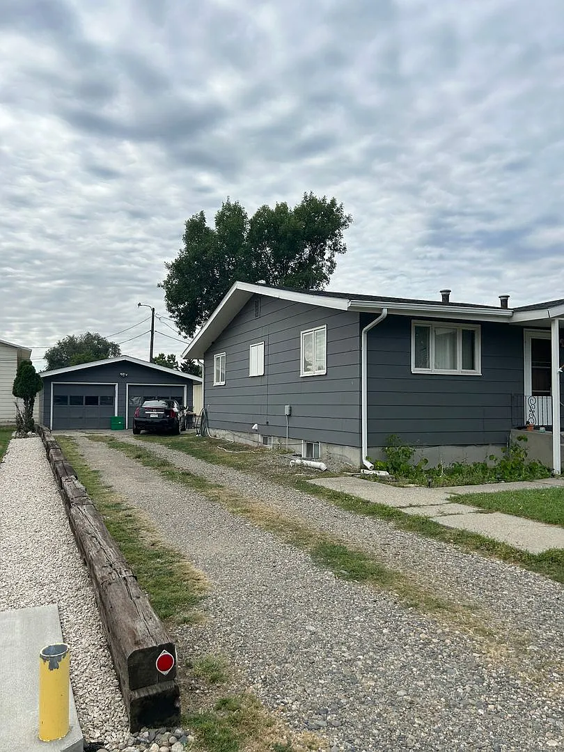 418 Lola Lane — Photo 1