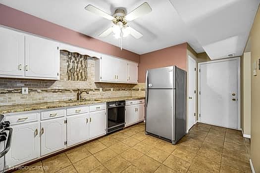 5th image of 2291 Bicentennial Ave Unit 4