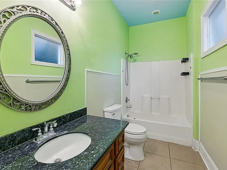 2103 S Carrollton Ave — Photo 10