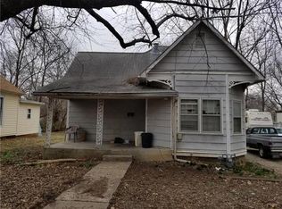 206 E Florence St, Windsor, MO 65360