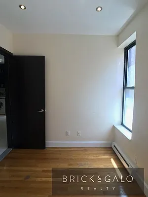 Rented by BRICK & GALO REALTY CORP | media 52