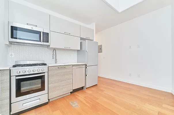 Rented by Living New York | media 9