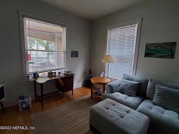 5th image of 1427 Silver St