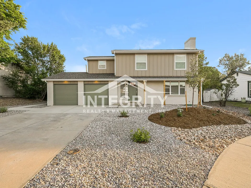 6475 W Kingsley Ave