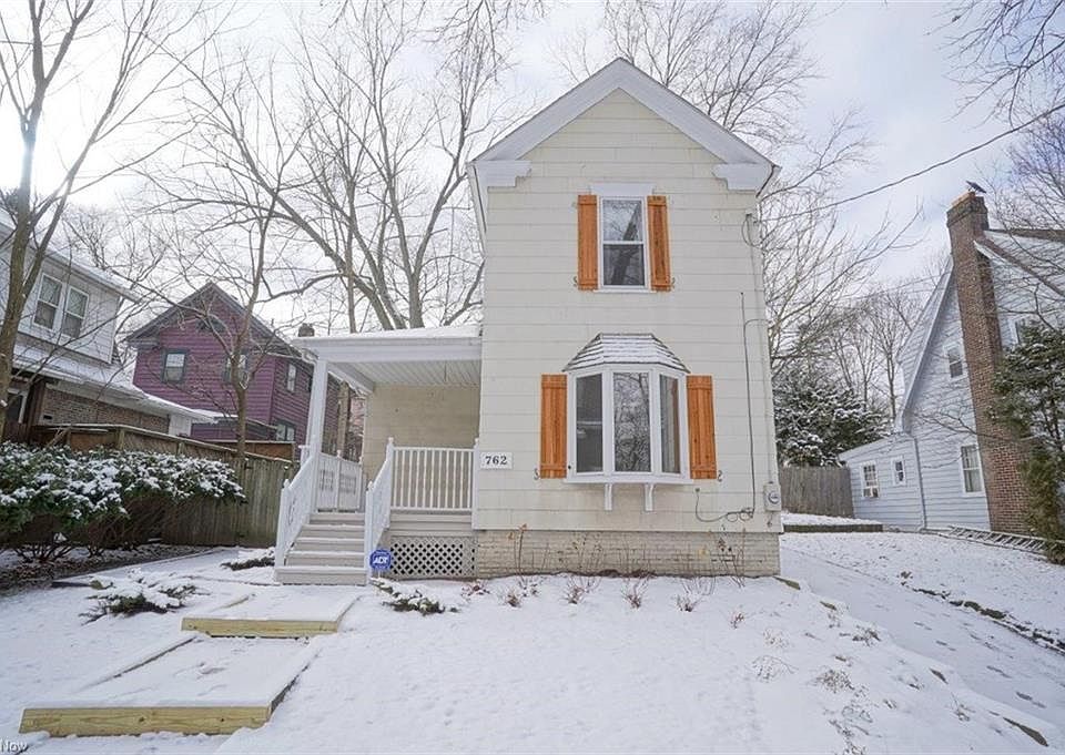 1st image of 762 Weber Ave