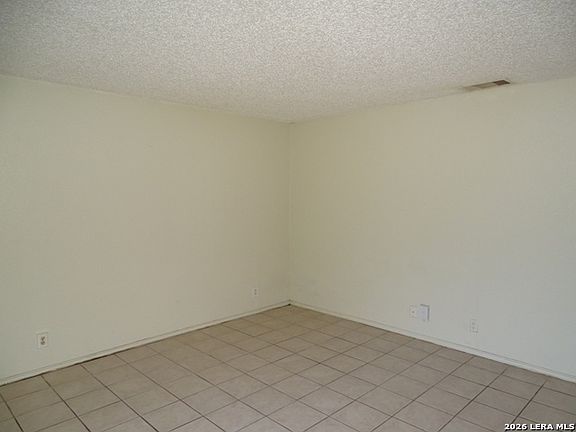 5th image of 5215 MEADOW RISE ST