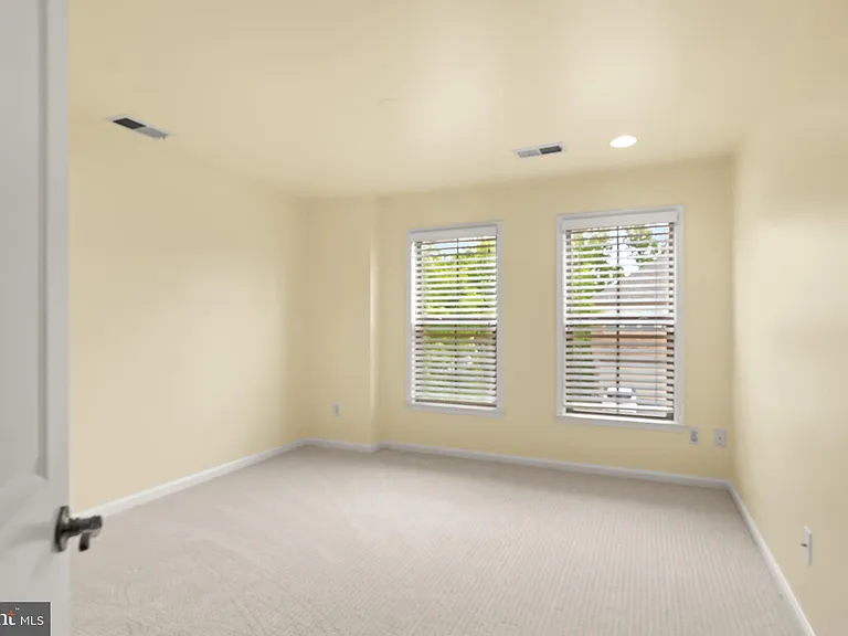 24839 Somerby Dr — Photo 43