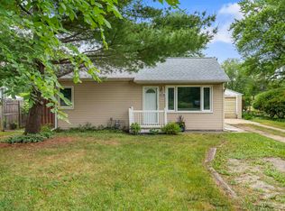 326 Longview St, Cedar Falls, IA 50613
