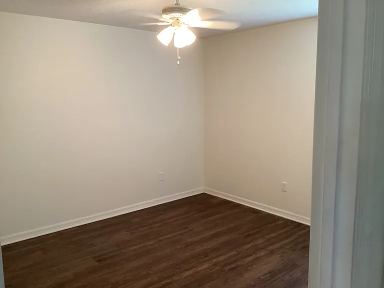 1424 Mistflower Ln — Photo 13