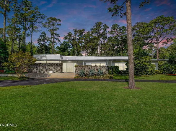 2210 S Live Oak Parkway, Wilmington, NC 28403