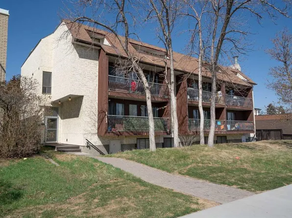 1113 E 37th St SW #404, Calgary, AB T3C 1S5