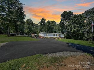 1997 Buffalo Ridge Dr, Maiden, NC 28650