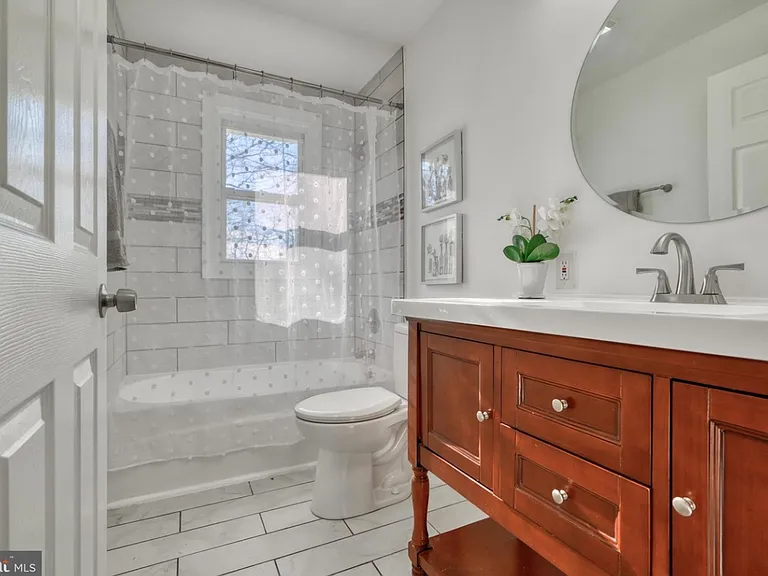 701 Platinum Ave — Photo 17
