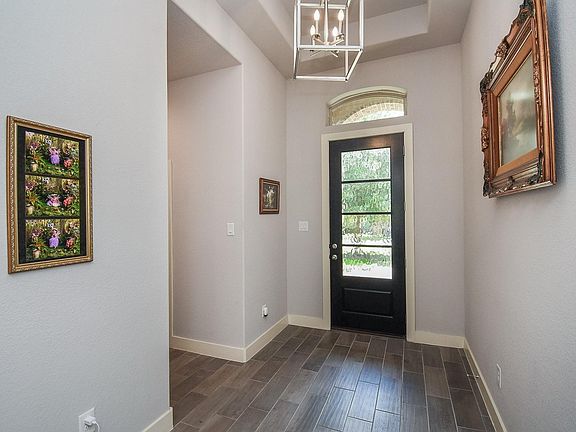 5th image of 311 Beaumont Dr