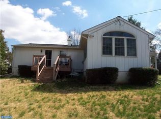 302 N Lake Dr, Downingtown, PA 19335