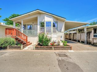 9 Leisure Park Cir, Santa Rosa, CA 95401