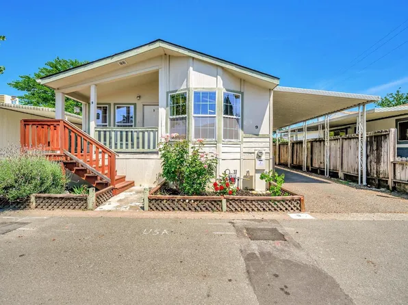 9 Leisure Park Circle, Santa Rosa, CA 95401