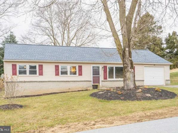 25 Holly Rd, Coatesville, PA 19320