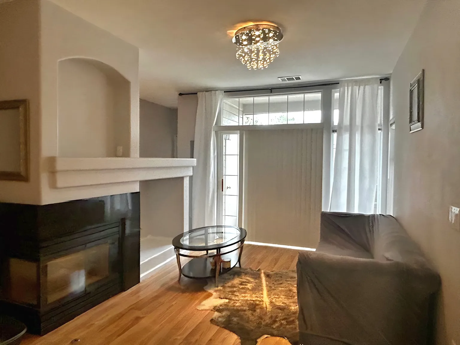 2 bed, 2.5 bath, 1224 sqft, $2,000 — Photo 2