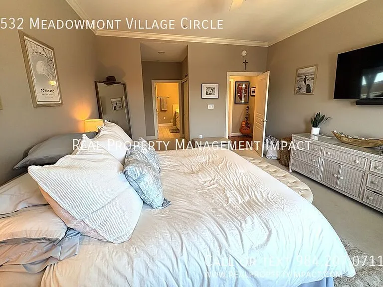 532 Meadowmont Village Cir — Photo 16