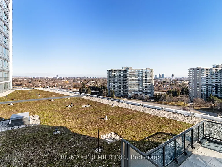 30 Upper Mall Way #909 — Photo 31