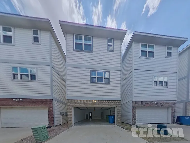 209 South Village Way — Photo 15