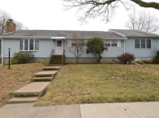 165 Quenby Pl, Stratford, CT 06614