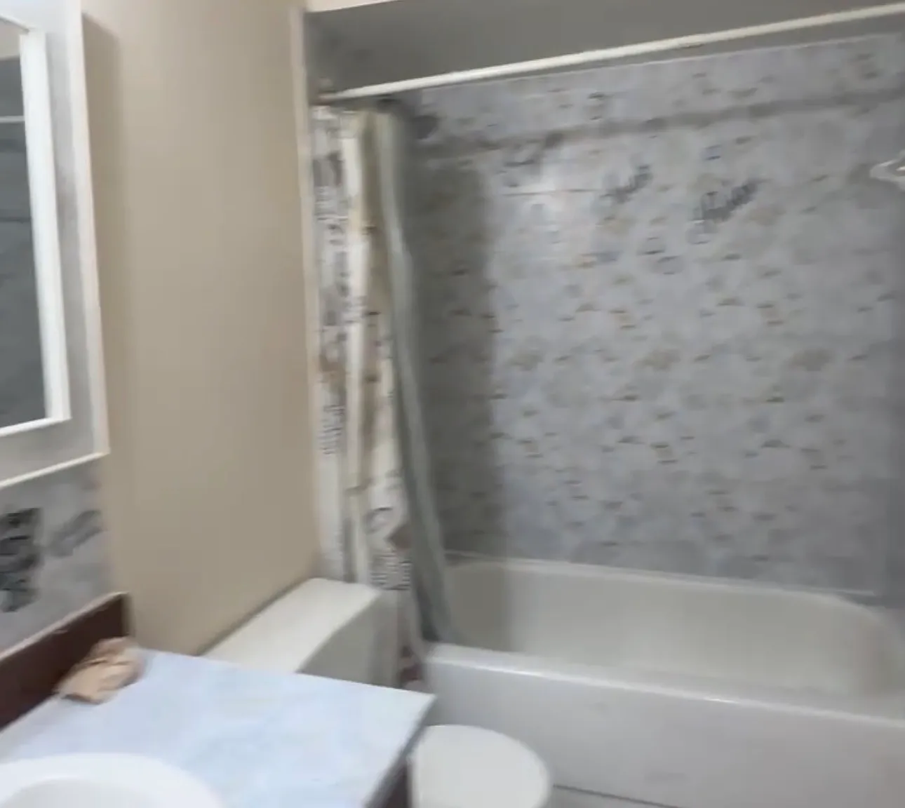 2 bed, 970 sqft, $1,400 — Photo 3