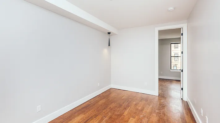 Rented by Nooklyn NYC LLC | media 21