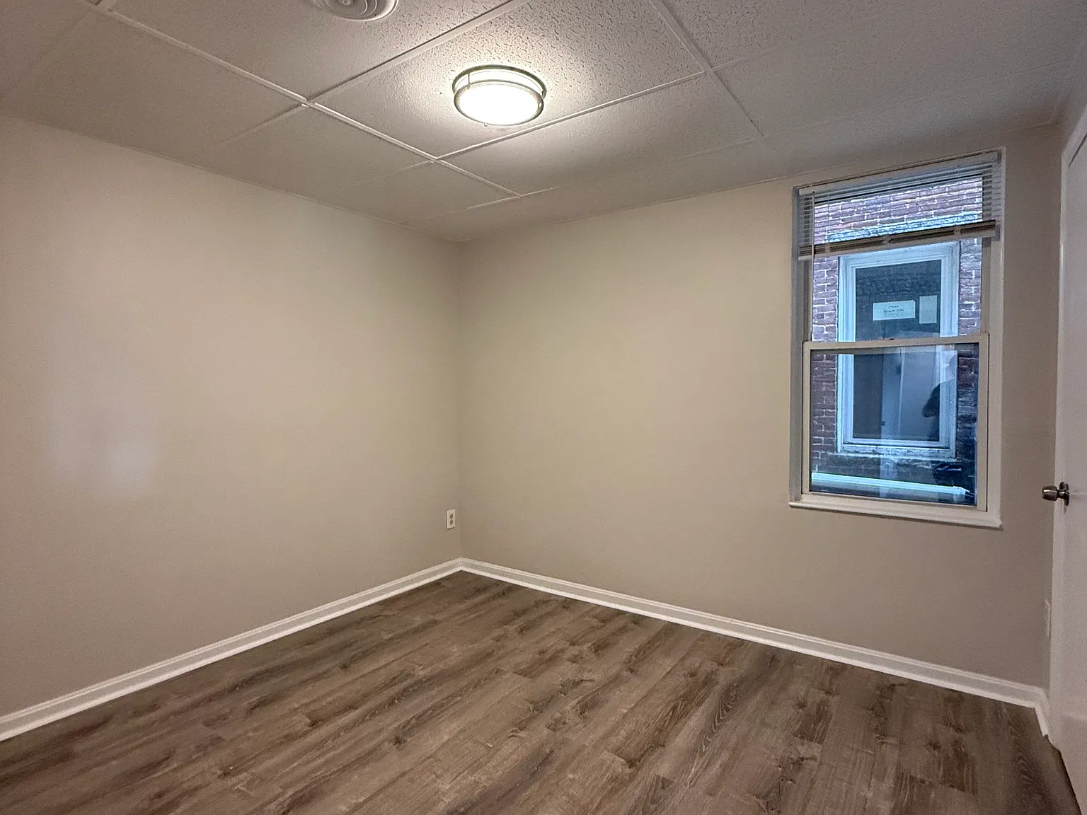 2 bed, 627 sqft, $2,200 — Photo 4