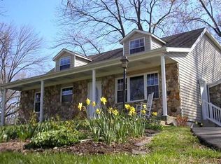 220 Hillsdale Dr, Ballwin, MO