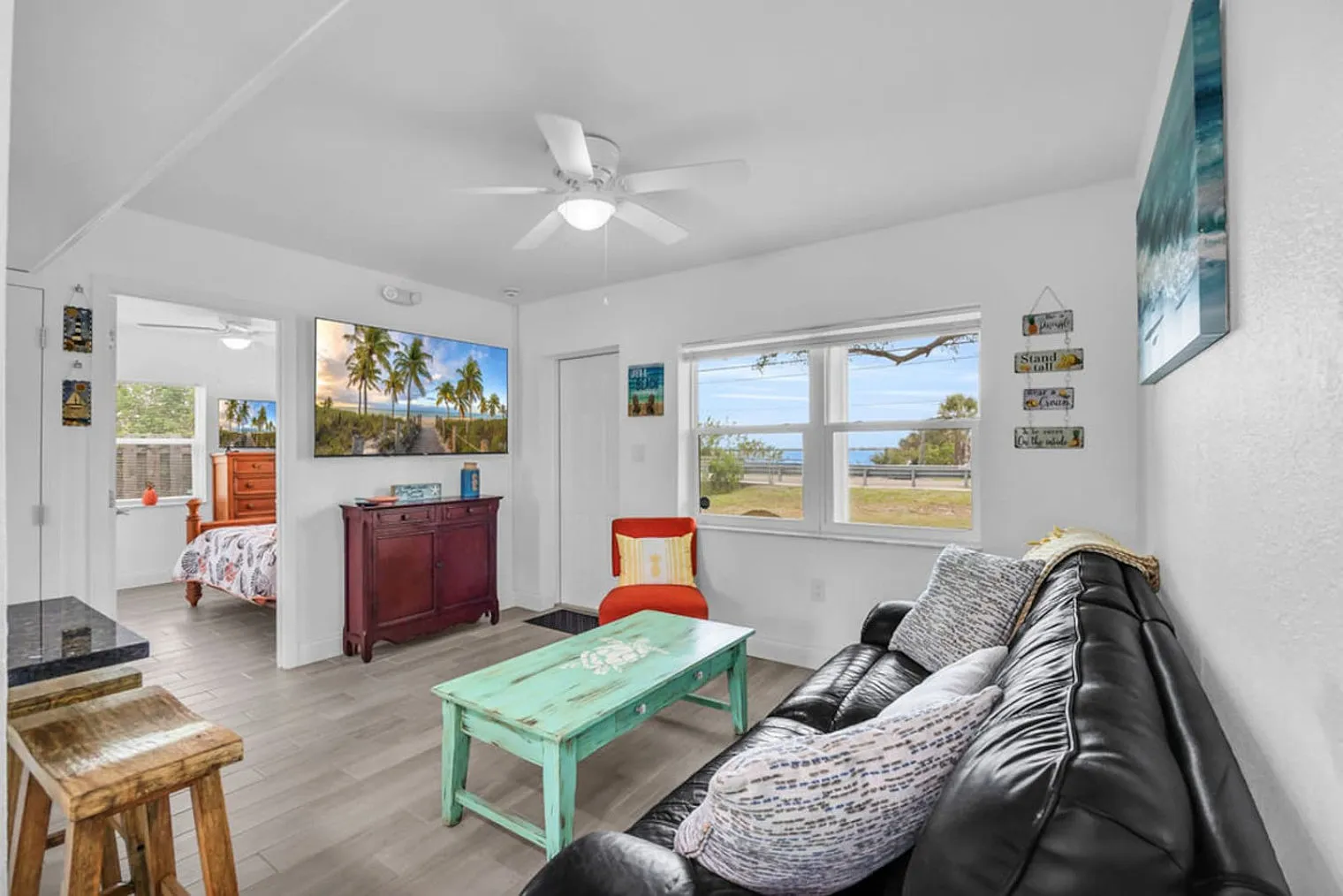 6 bed, 4.0 bath, 2389 sqft, $8,367 — Photo 1