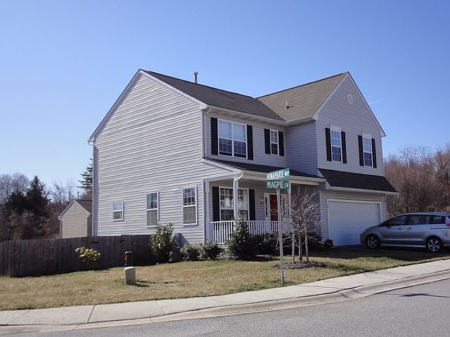 1st image of 100 Magpie Ln
