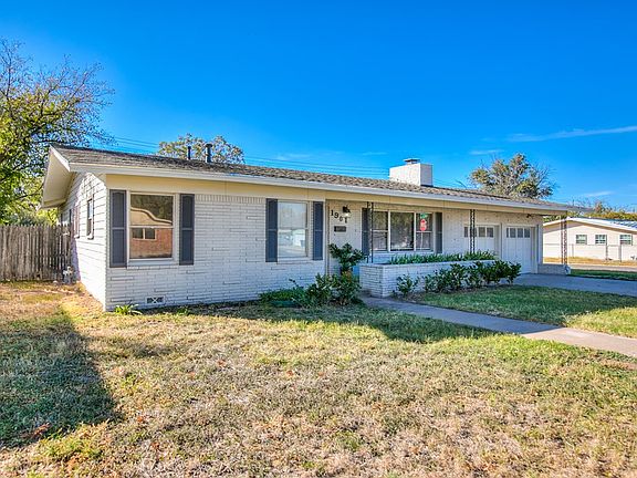 4th image of 1901 Dena Dr