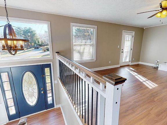 2nd image of 5636 Sussex Ln