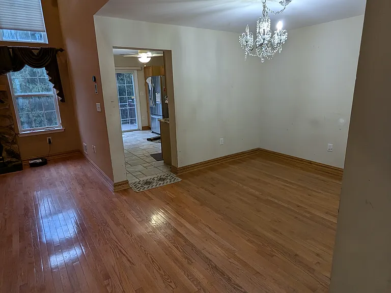 12 Ardmore Pl — Photo 4