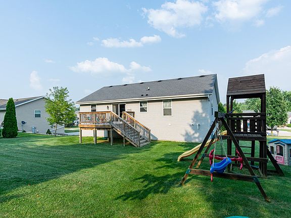 5th image of 215 Willow Ln