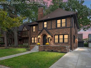 18082 Wildemere St, Detroit, MI 48221